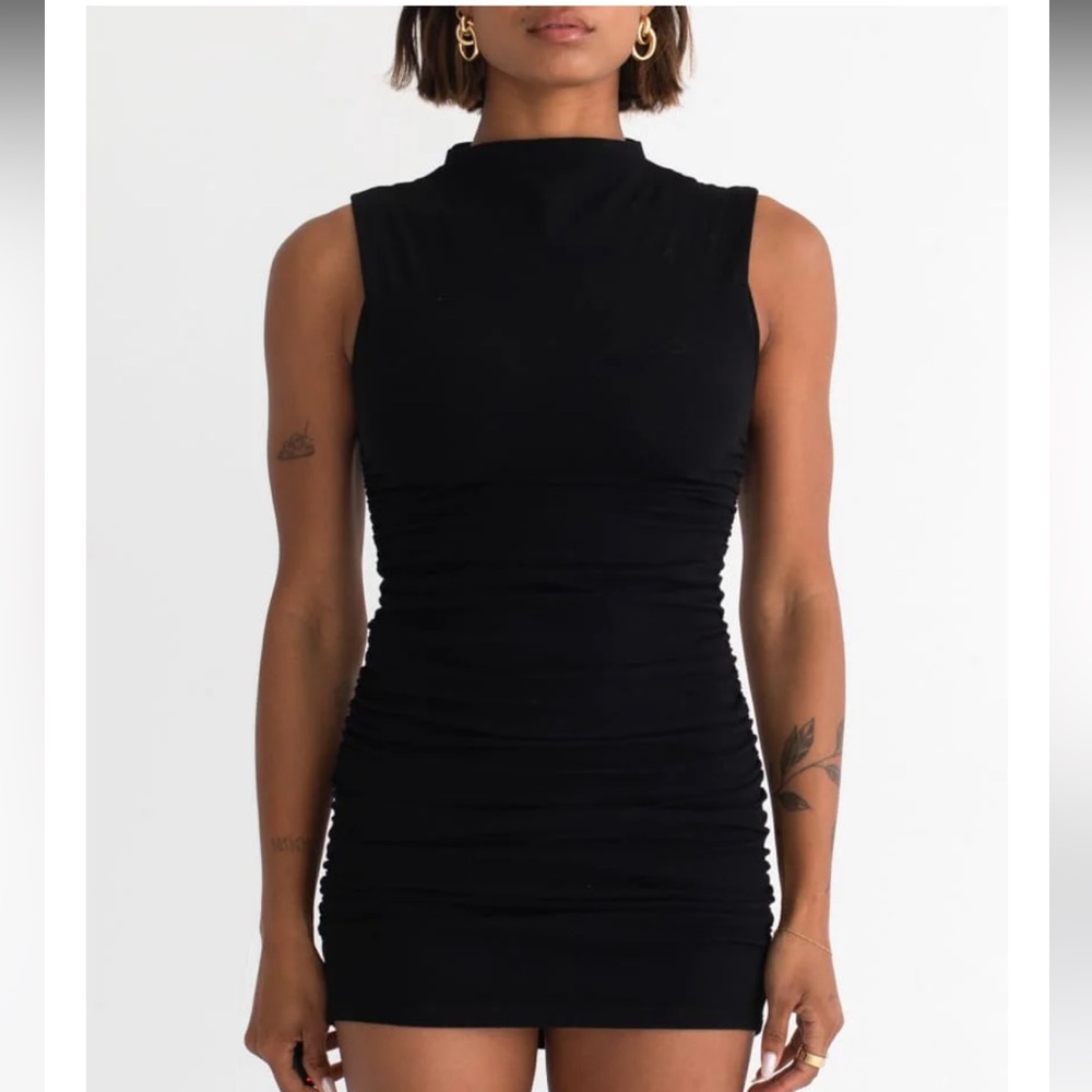Rumored Minimalist Mini Dress Black bodycon shirt dress
